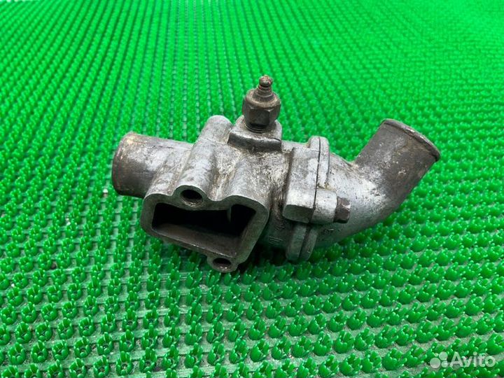 Корпус термостата Газ Волга 31029 змз-402 1995