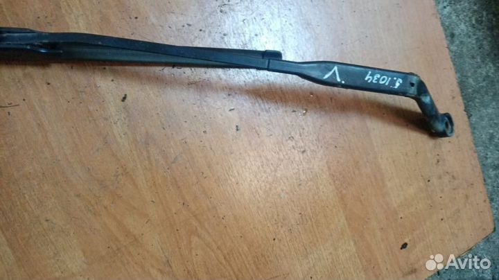 Поводок дворника передний задний Primera P11