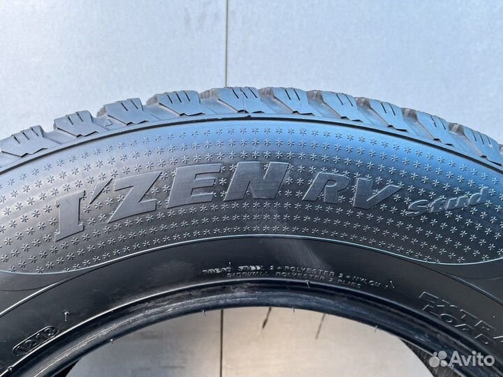 Kumho I'Zen RV Stud KC16 235/65 R17
