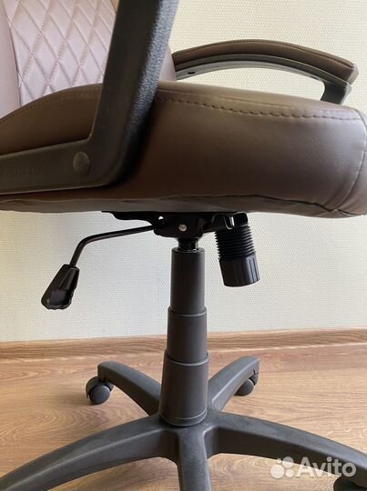 Офисное кресло. Удобное