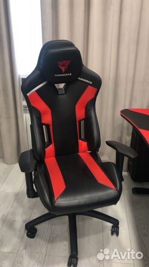Кресло компьютерное игровое ThunderX3
