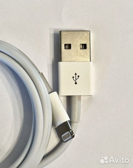 Зарядка lightning для iPhone