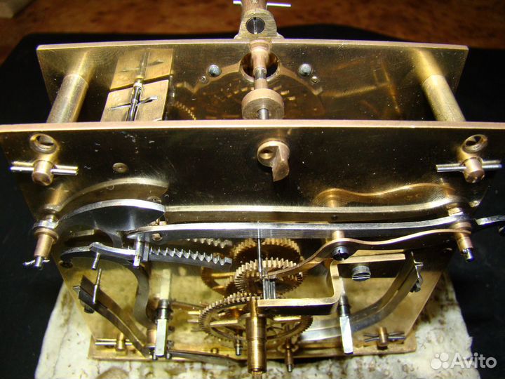 Часы настенные старинные