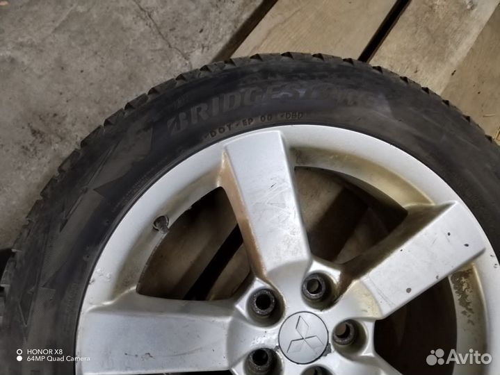 Bridgestone Blizzak DM-V2 225/55 R18 98T