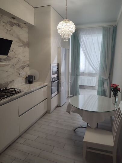 1-к. квартира, 42,3 м², 1/3 эт.