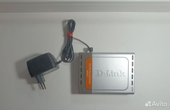 Коммутатор D-Link DES-1005D
