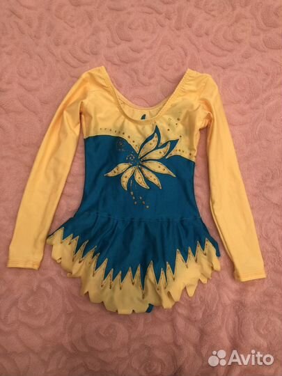 Костюм для фигурного катания и гимнастики