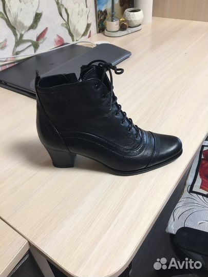 Ботинки женские