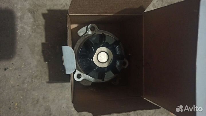 Водяной насос помпа для Веста-Приора 16 кл
