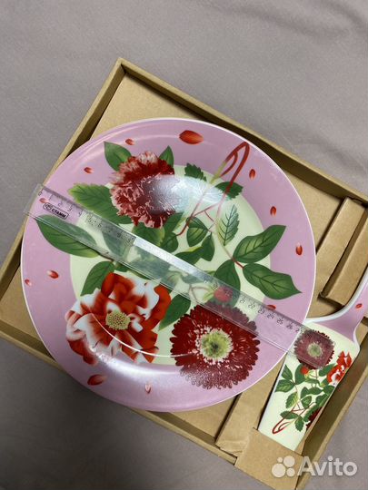 Тортница с лопаткой новая