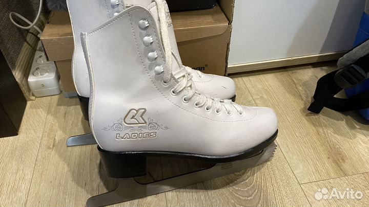 Коньки фигурные