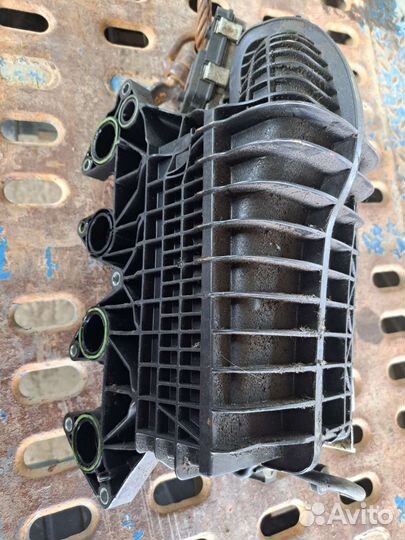 Коллектор впускной для Шкоды Етти 1.2л