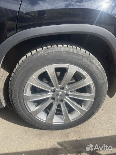 Momo M-30 Europa 235/55 R18