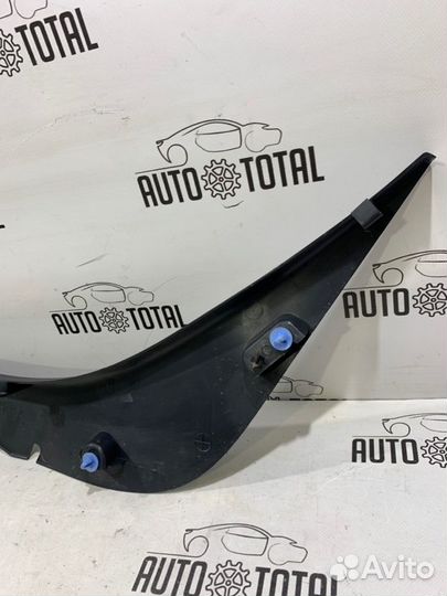 Обшивка стойки задняя правая Renault Logan 2