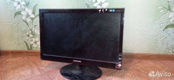 Монитор Samsung syncmaster p2250