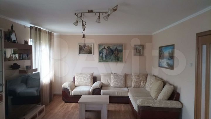 Коттедж 220 м² на участке 6,2 сот.