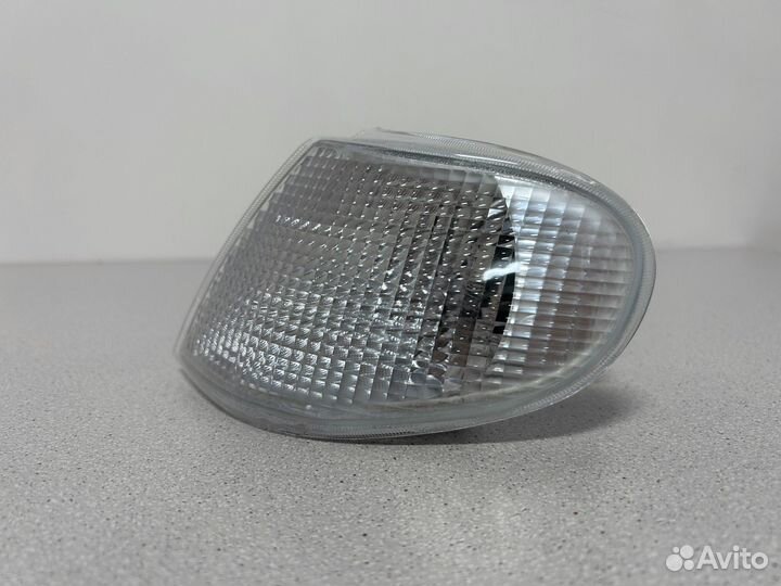 Указатель поворота ваз 2115 левый белый