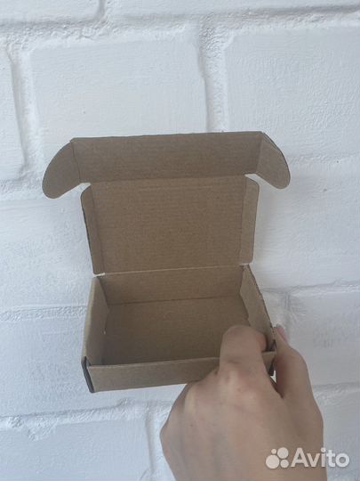 Маленькие коробки для подарков или маркетплейсов