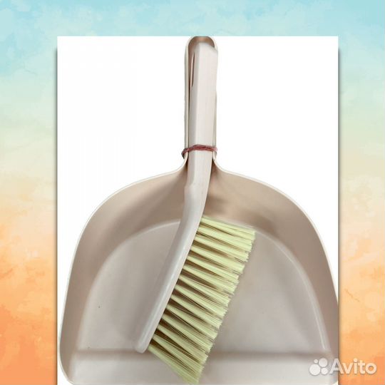 Совок и щетка