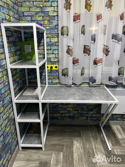 Письменный стол в стиле лофт