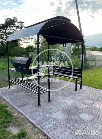 Мангал с крышей