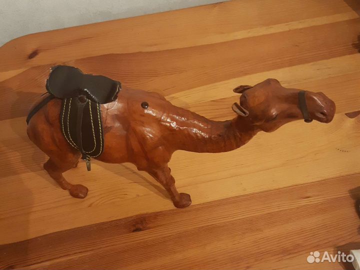 Сувенирный верблюд