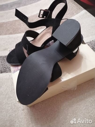 Босоножки женские 39 размер новые