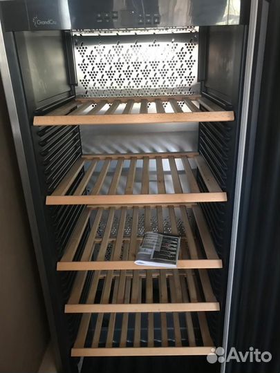 Винный шкаф холодильник Liebherr Grandcru