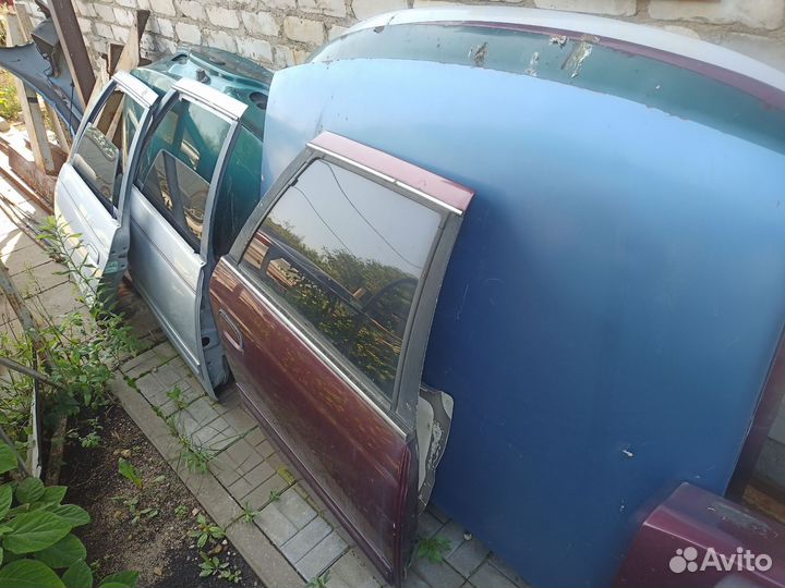 Капот Ford Taurus