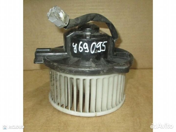 Мотор печки на toyota caldina ST195G 3S-FE