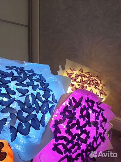 Светящиеся букеты из бабочек