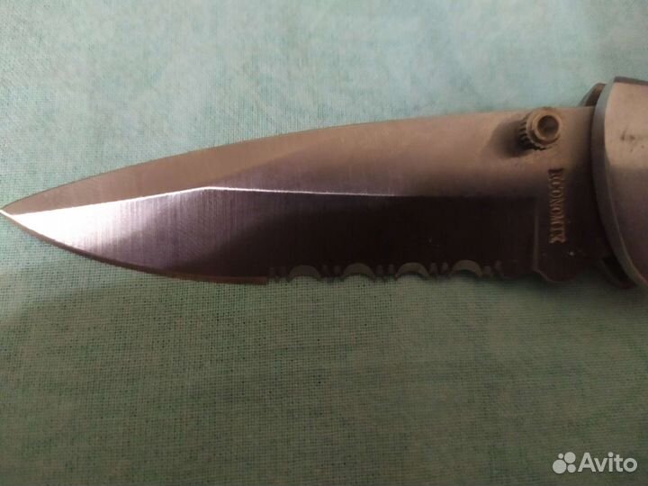 Нож складной полусеррейтор для рыболова