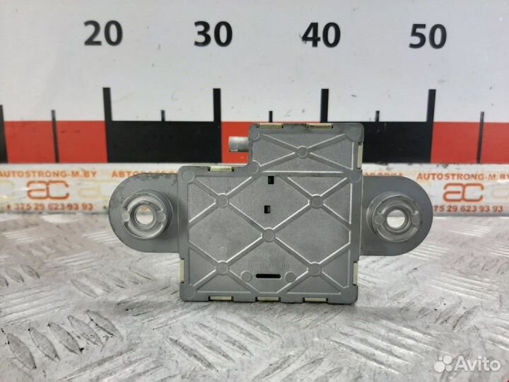 Усилитель антенны BMW 3 E90/E91/E92/E93 2008