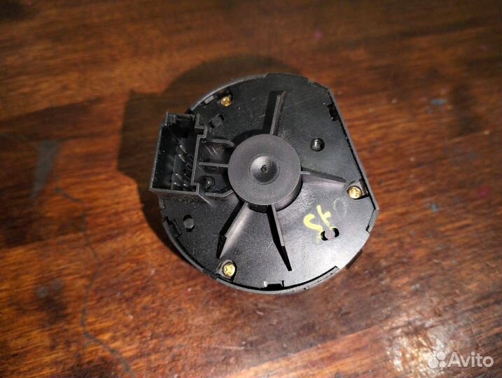 Блок управления светом Audi A6 C6 (ящик 08)