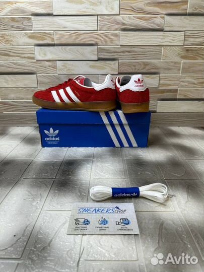 Кроссовки Adidas gazelle Indoor красные