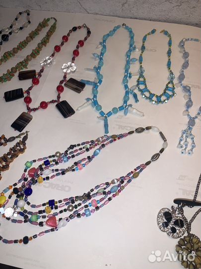 Бусы, кулоны из натурального камня