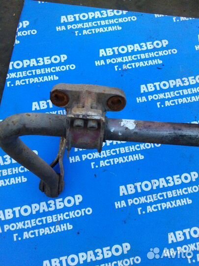 Передний стабилизатор. Iveco Magirus седельный