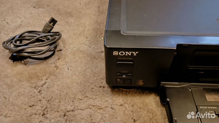 Видеомагнитофон sony