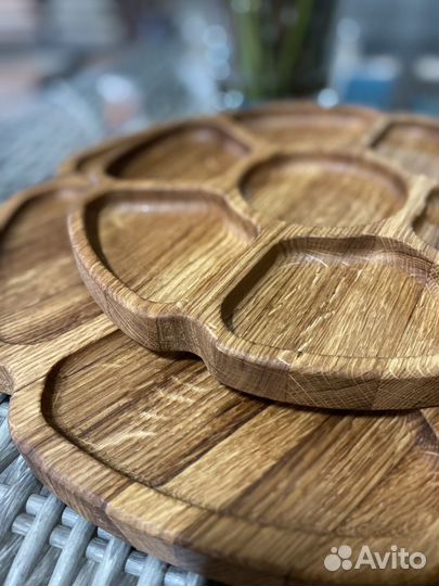 Сервисный поднос из дуба
