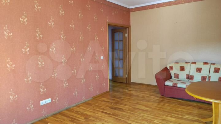 2-к. квартира, 60 м², 4/10 эт.