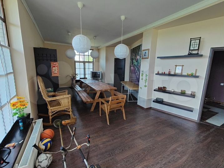 Дом 415 м² на участке 3 га