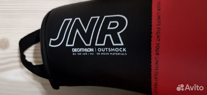 Боксёрские перчатки и защита