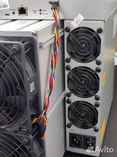 Asic майнер Bitmain Antminer S19