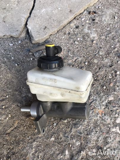 Главный тормозной цилиндр LADA Largus