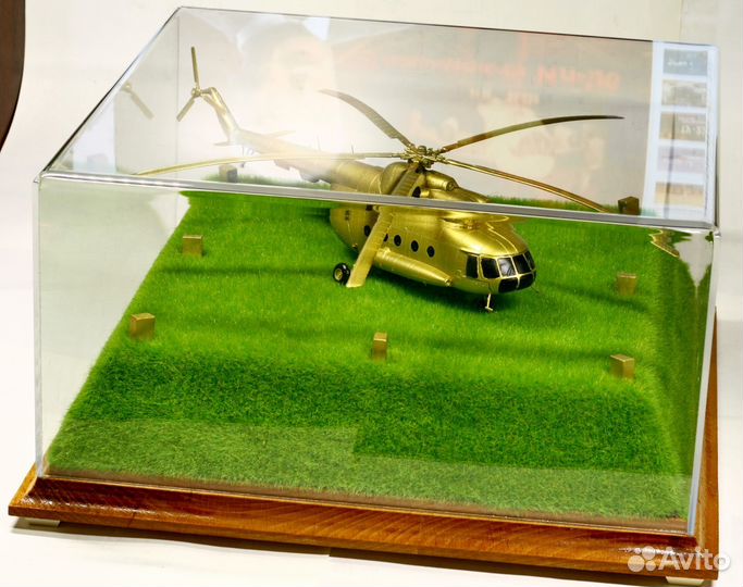 Футляр, бокс, короб для моделей на дереве