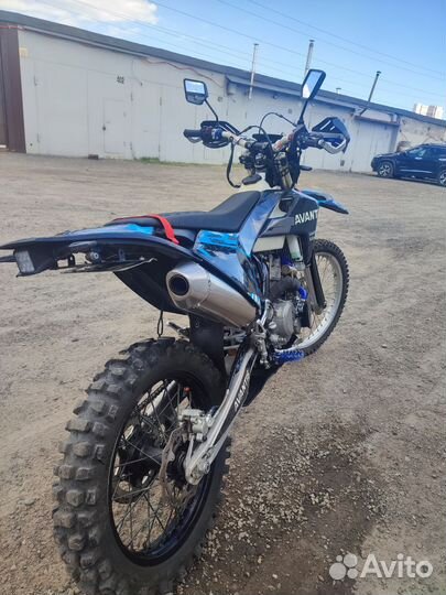 Мотоцикл Avantis Enduro 300 Carb с птс