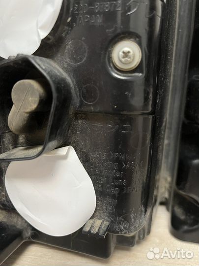 Оригинал задний правый фонарь Mitsubishi Pajero 4