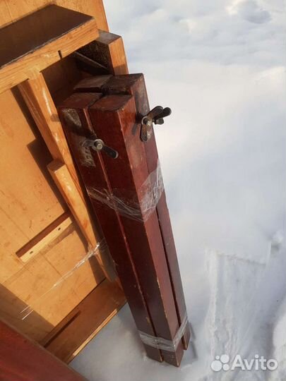 Стол обеденный