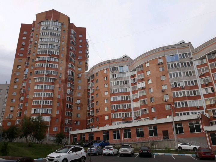 3-к. квартира, 98 м², 1/16 эт.