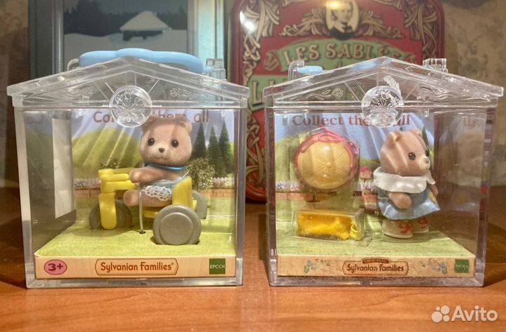 Коллекционные игрушки сундучки Sylvanian families